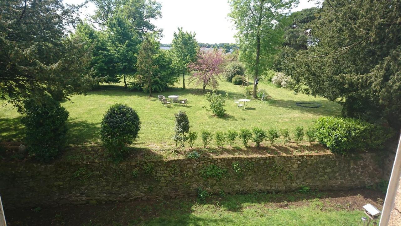 Le Manoir "Aux Douves" Bed & Breakfast Bazoges-en-Paillers Eksteriør bilde